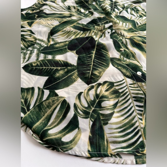H&M Green Leaf Sheer Collared Sleeveless Button-Up Blouse - Size 8 - Picture 5 of 13